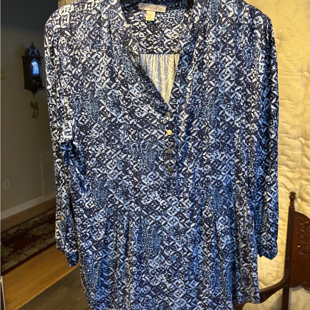 Dress Barn Navy and Light Blue Blouse